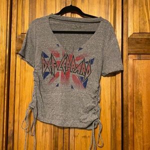 Def Leppard grey tee